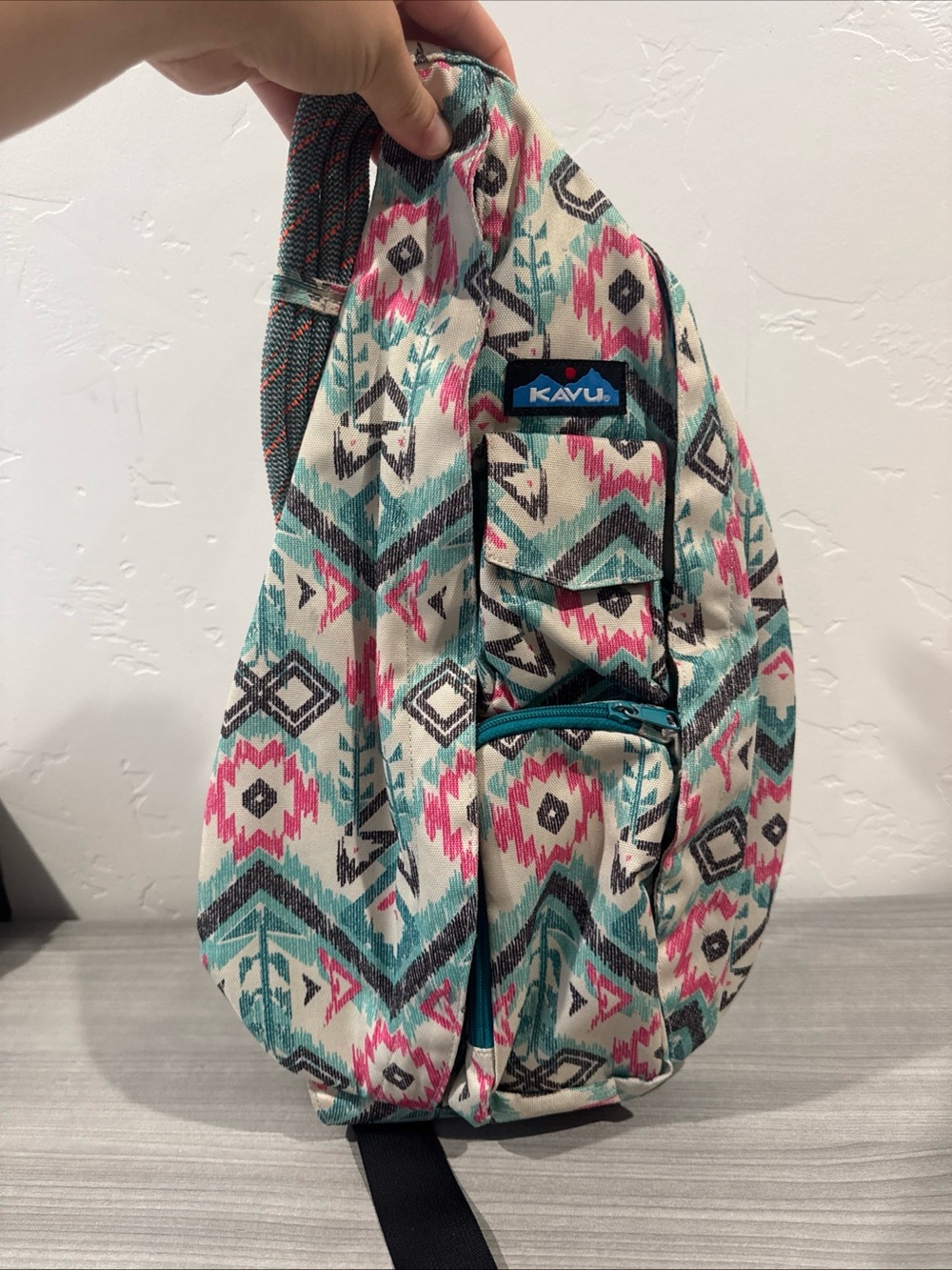 KAVU Island IKAT SLING ROPE BAG MESSENGER BACKPACK SLING CROSSBODY HTF Pink